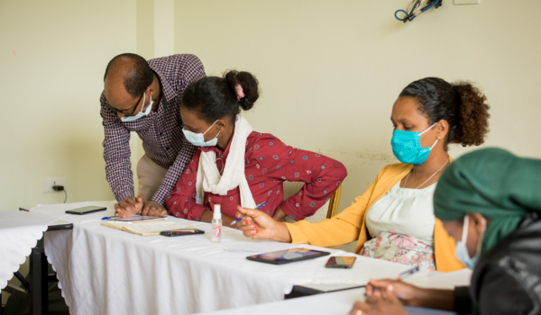 Health workers test a digital resource in the
reproductive, maternal, neonatal, and child health
blended learning training module.